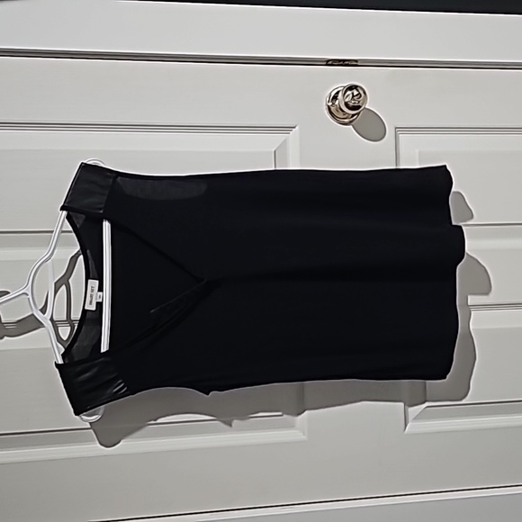 Black blouse - Picture 1 of 1